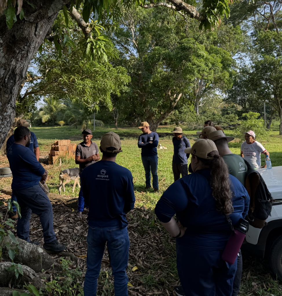 Equipe da Ecoporé em ação de intercâmbio com RECA. Foto: Cemilla Carmo